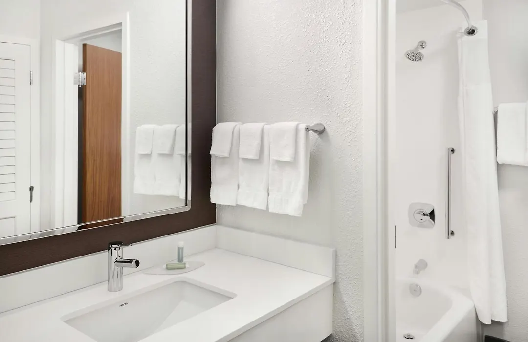 Courtyard By Marriott Huntsville University Drive-1