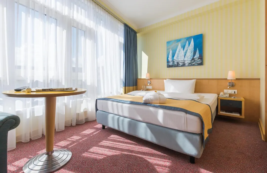 Strand-Hotel Hübner-1