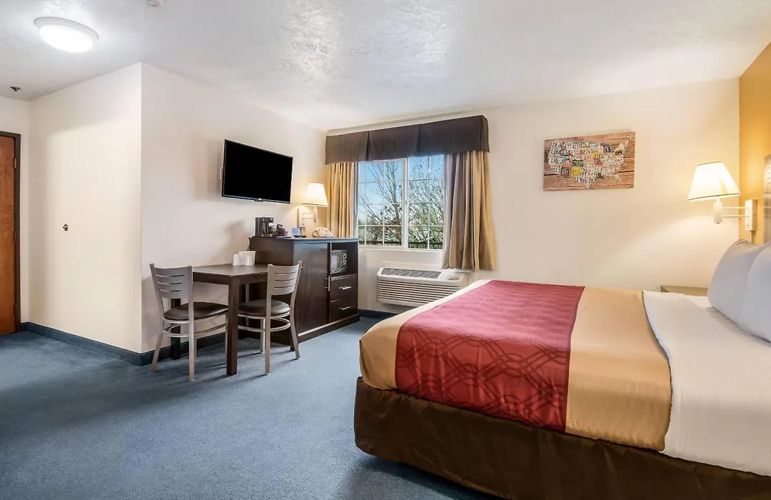 Econo Lodge Corvallis Near University-1