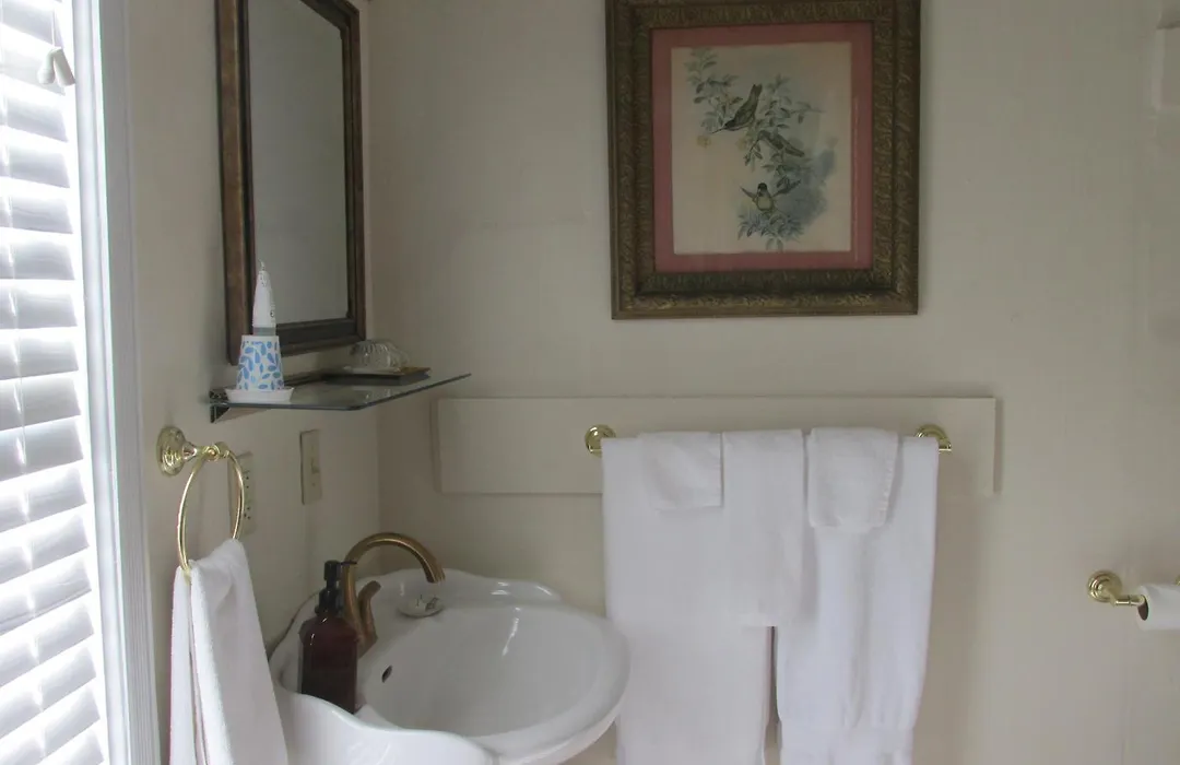 The Charleston Inn Hendersonville Nc-1