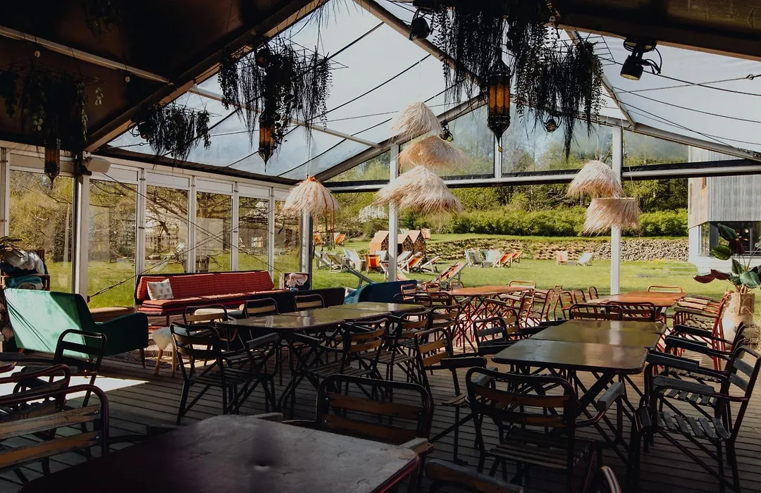 Daft Hotel & Glamping-1