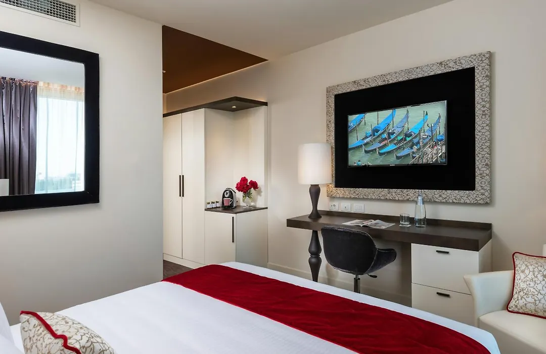 Leonardo Royal Hotel Venice Mestre-1