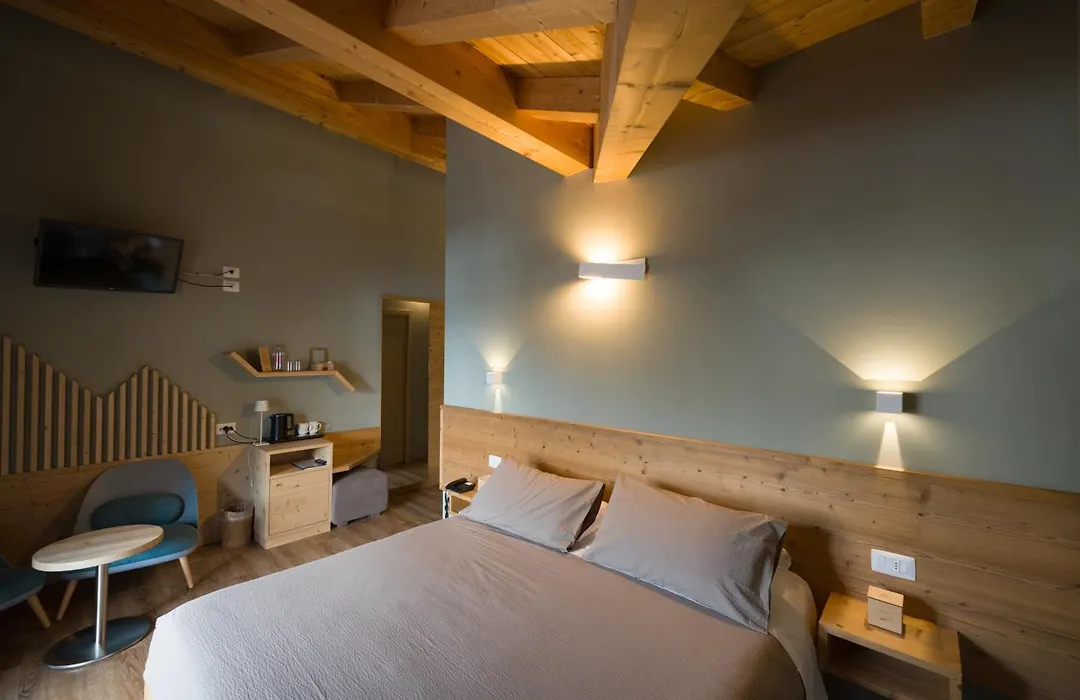 Alpen Chalet - Charme Mountain Hotel --1