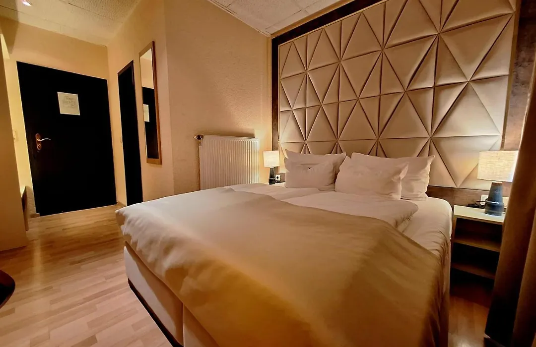 Hotel Adler Leipzig-1