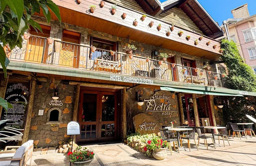 Hotel Giardino Di Pietra-1