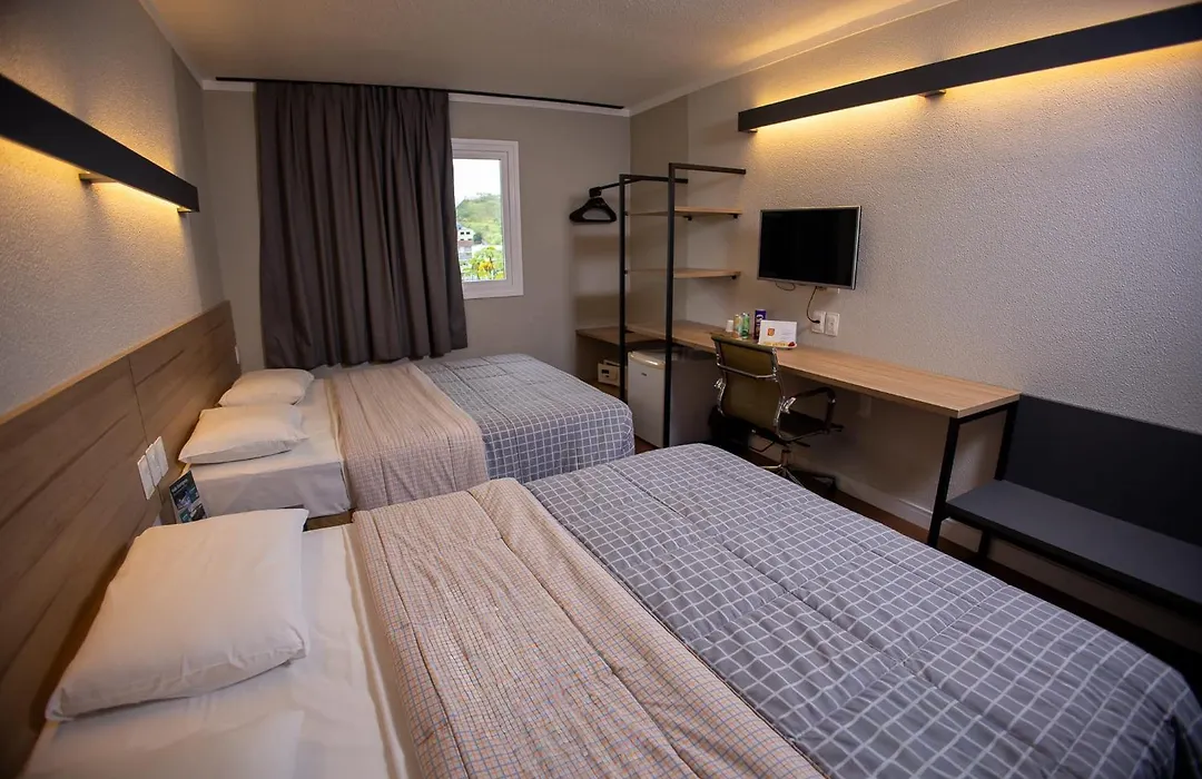 Hotel 10 Blumenau-1