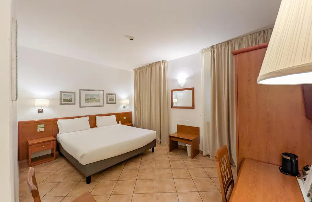 Hotel Lauri-1