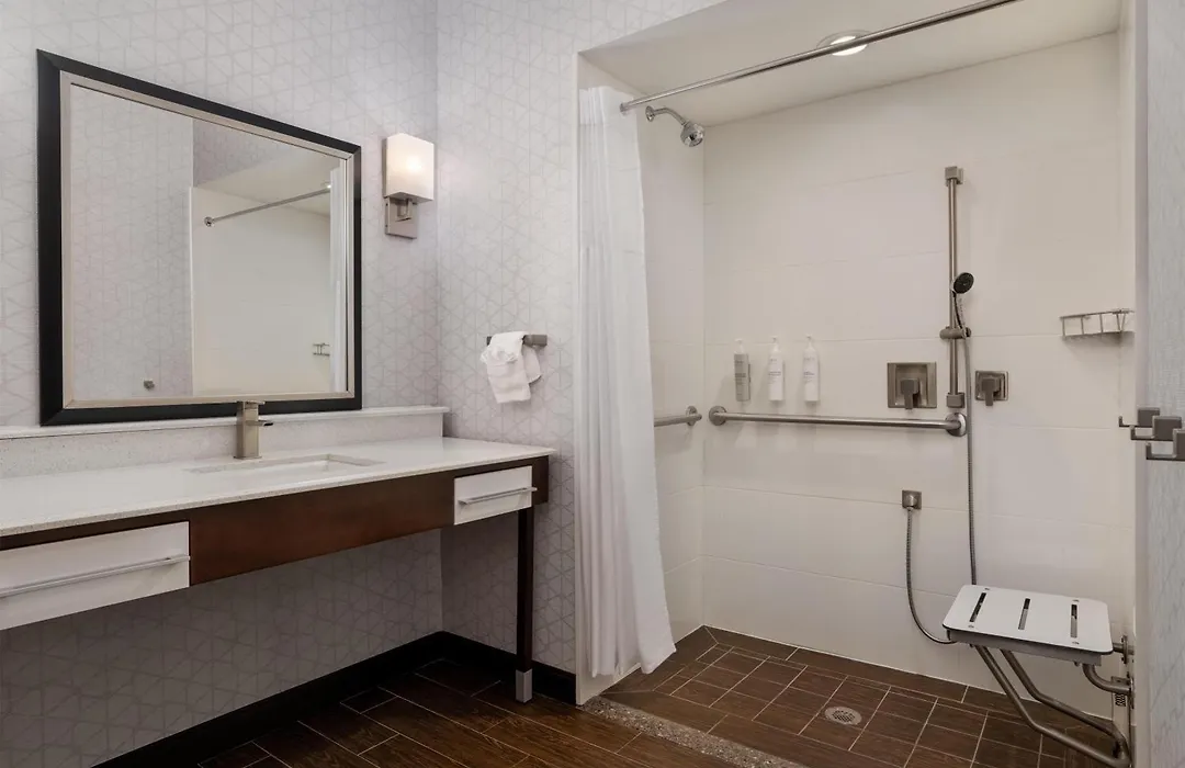 Hampton Inn & Suites By Hilton - Rockville Centre-1