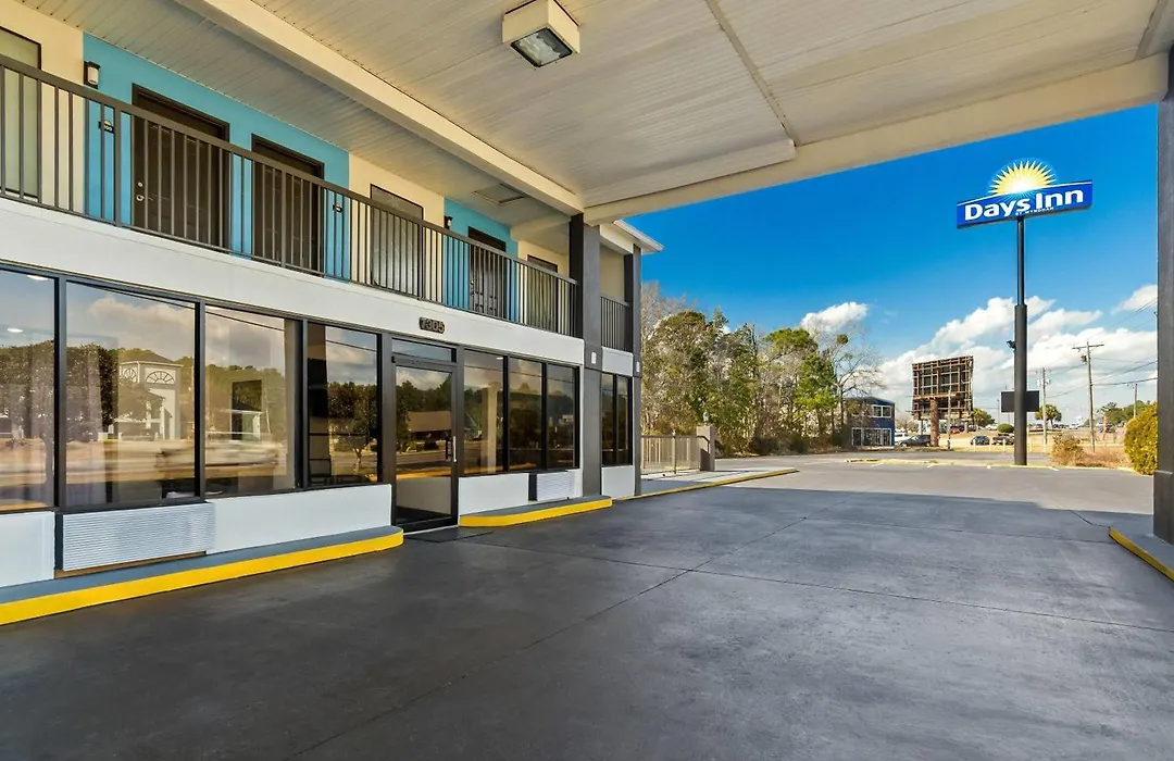 Days Inn By Wyndham Ocean Springs-1