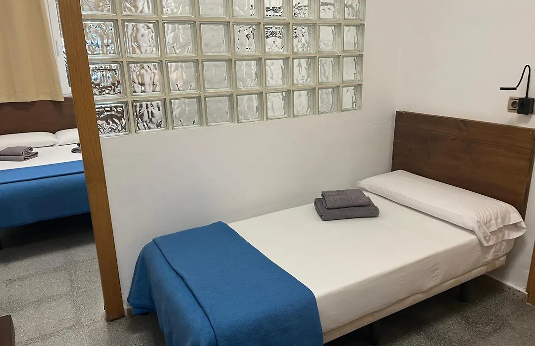 Hostal&Apartamentos La Mar-1