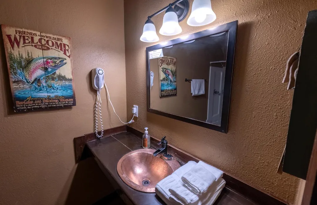 Shaver Lake Village Hotel-1