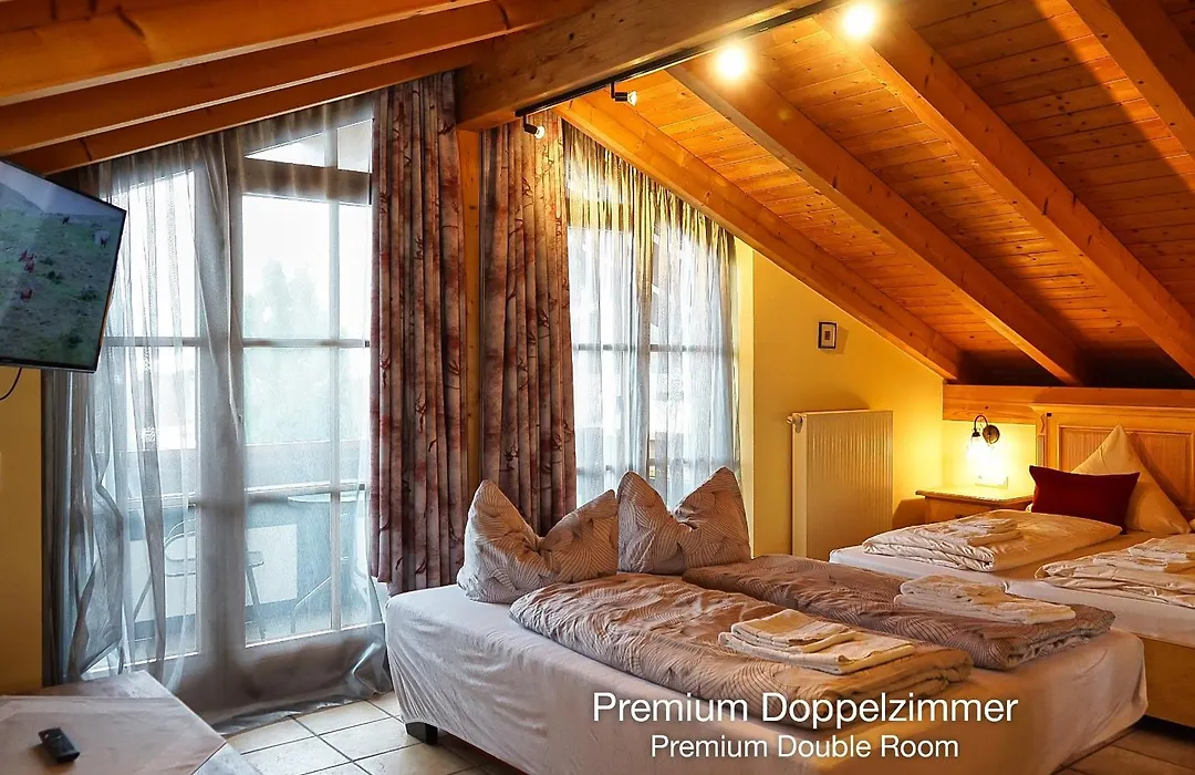 Landhotel Guglhupf-1