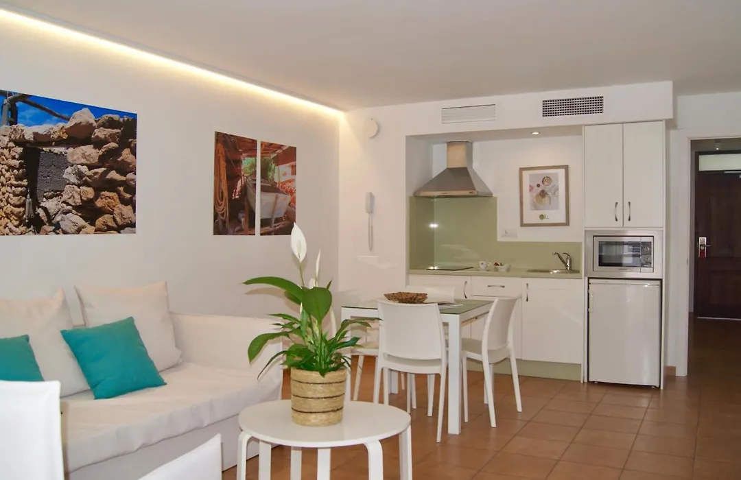 Apartamentos Llobet Ibiza-1