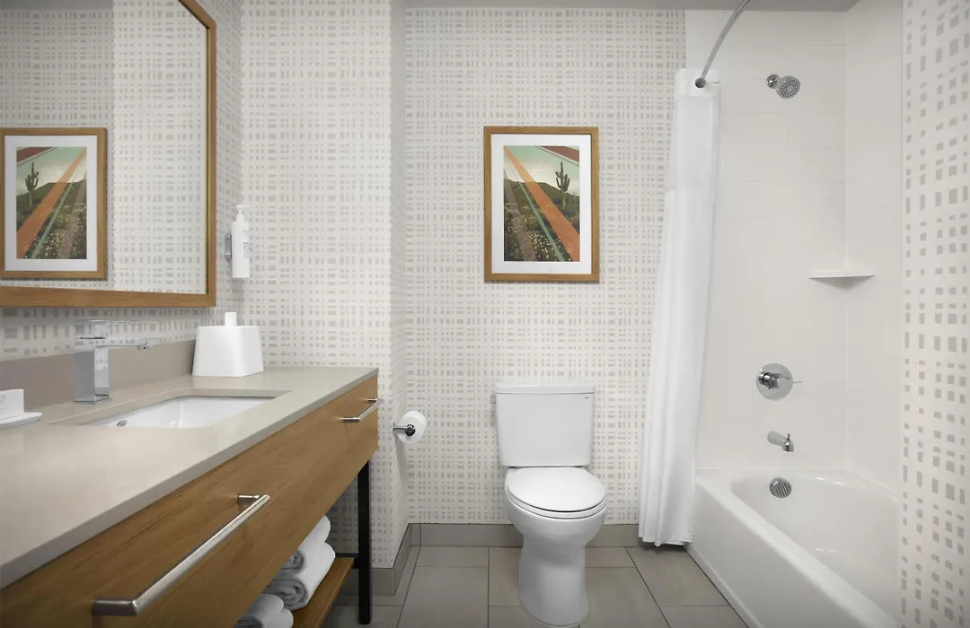 Hampton Inn & Suites Phoenix Glendale-Westgate-1