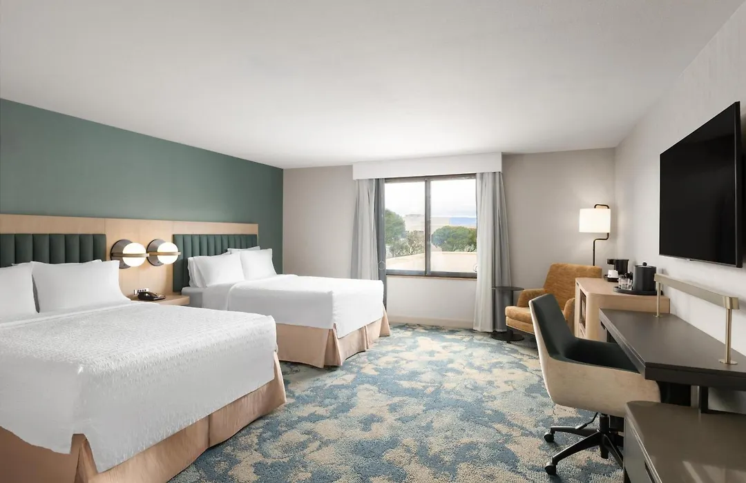 Hampton Inn & Suites Oakland Airport-Alameda-1