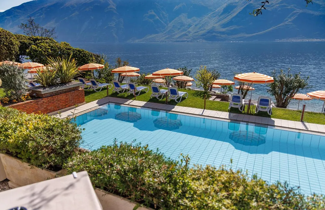 Hotel Lido Lakefront-1