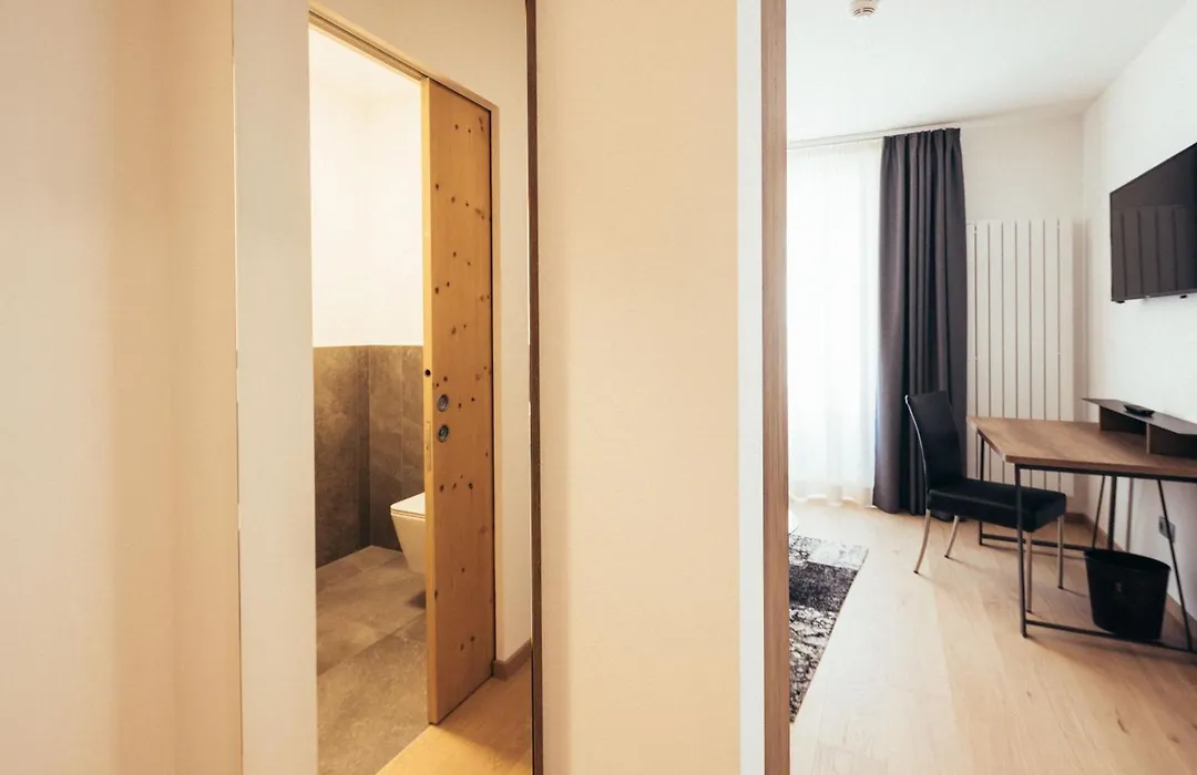 Hotel Goldene Rose-1