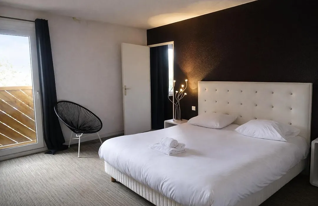 Logis Hôtel Diane-1