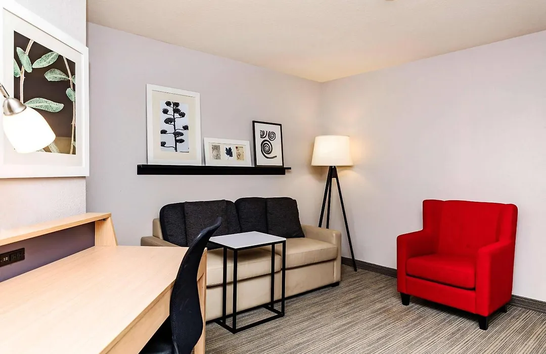 Country Inn & Suites By Radisson, Appleton Airport - Fox River Mall Area-1
