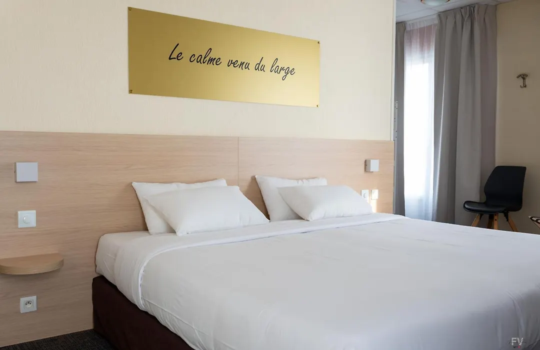 Hotel Kyriad Lamballe-1
