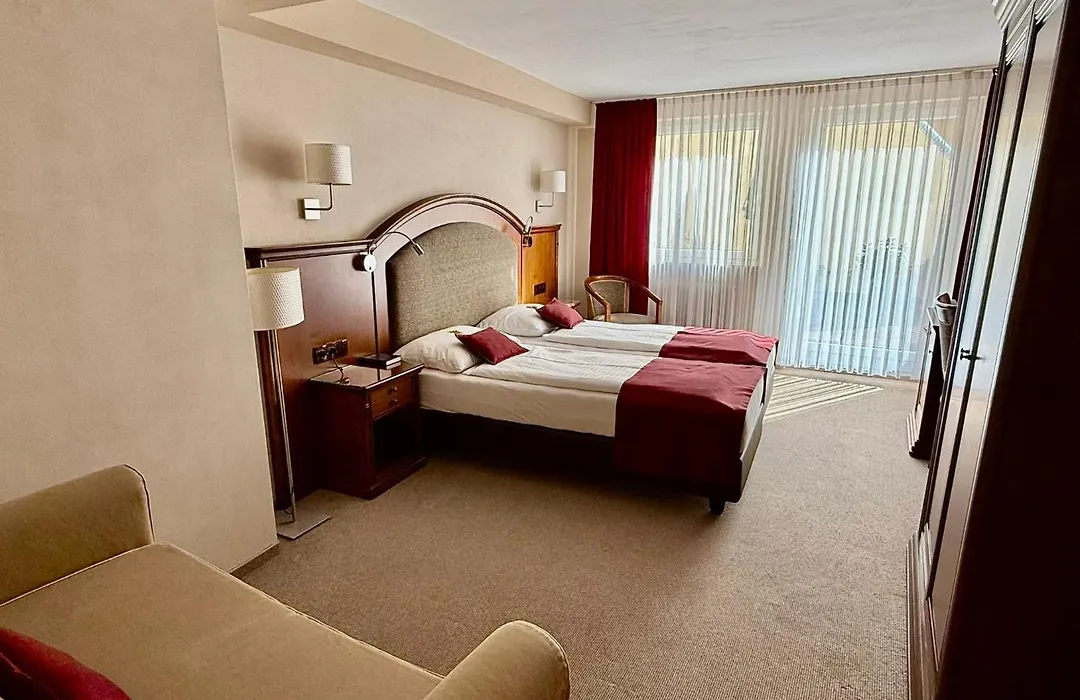 Burghotel Nuernberg-1