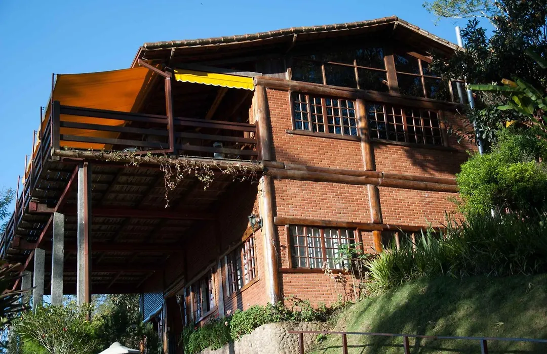 Spa e Hotel Fazenda Gaura Mandir-1