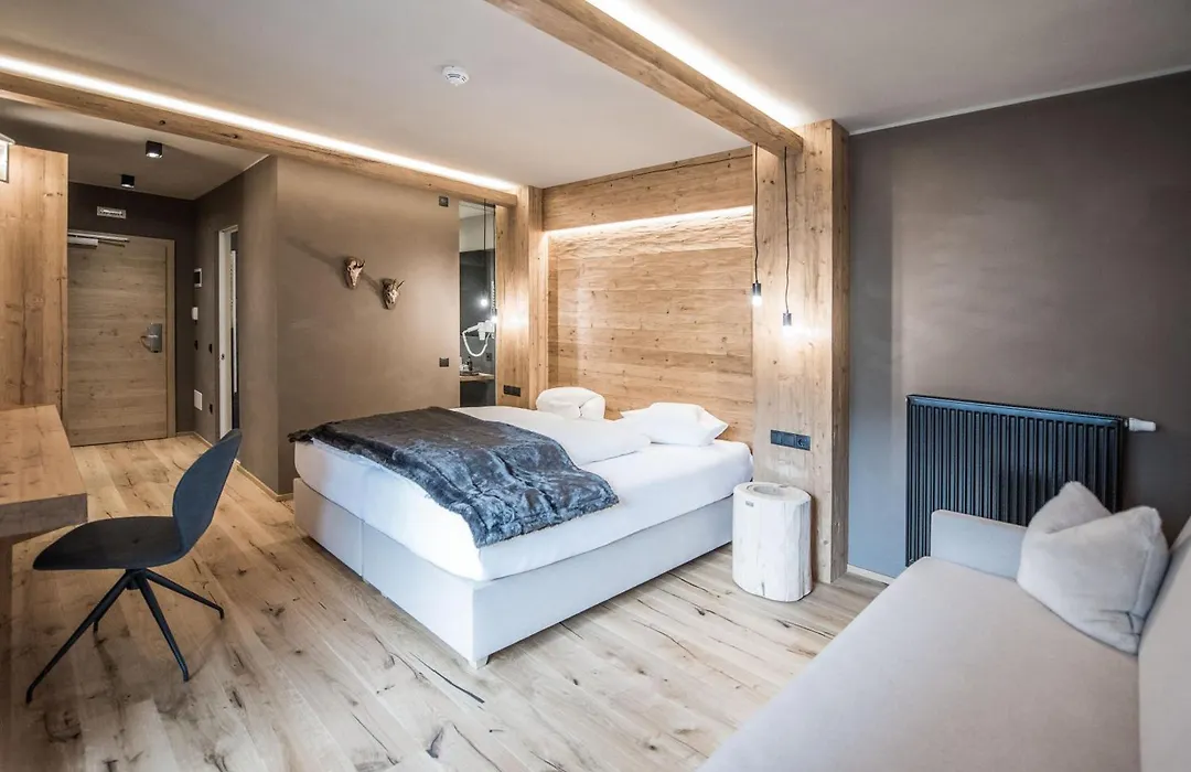 Hotel Edelweiss-1
