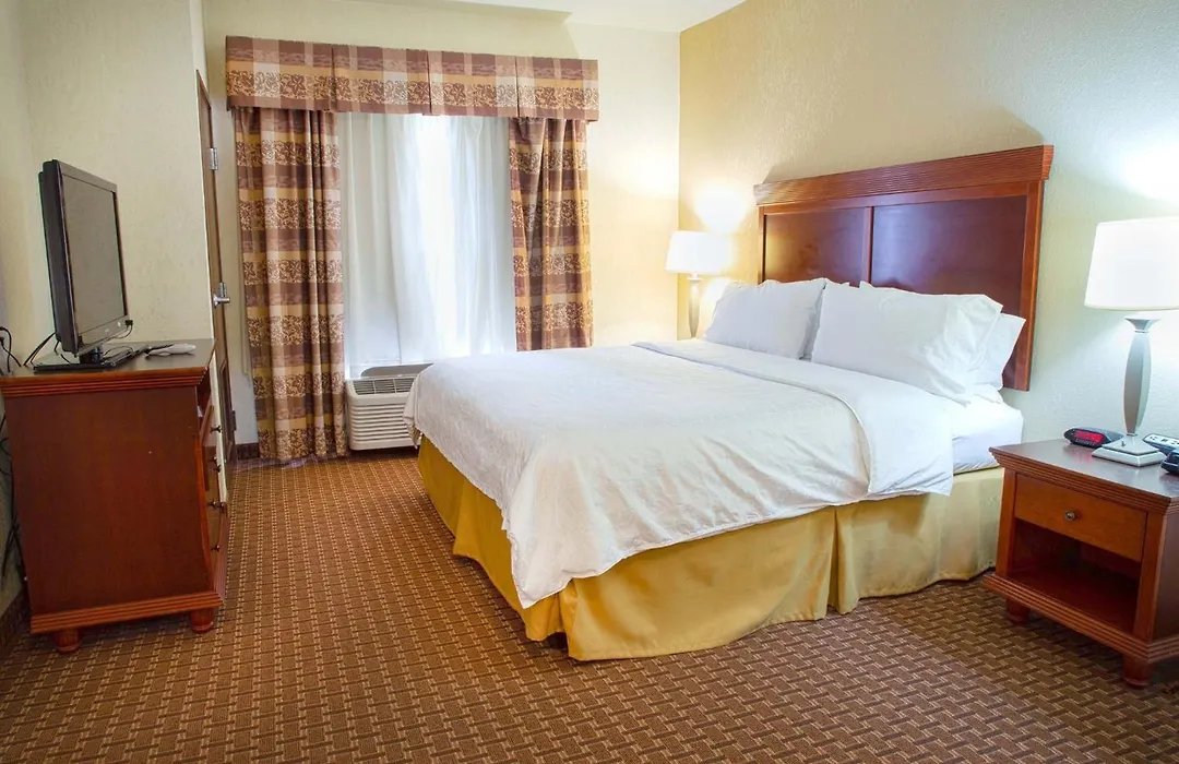 Holiday Inn Express Hotel & Suites Center By Ihg-1