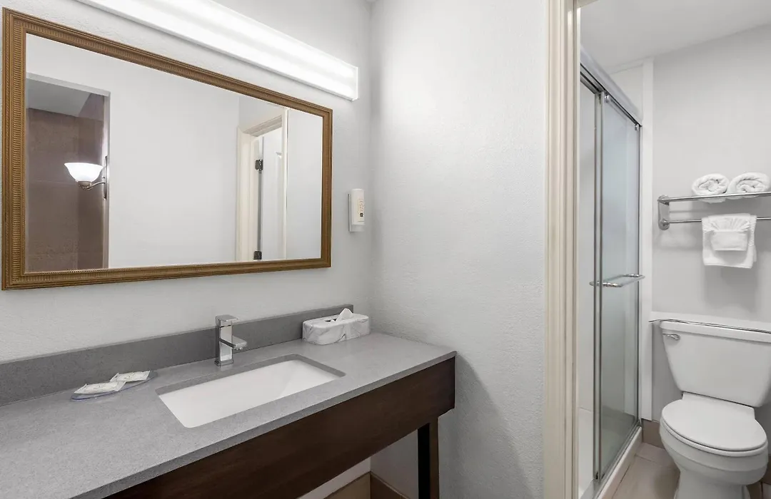 Quality Inn & Suites Lexington-1