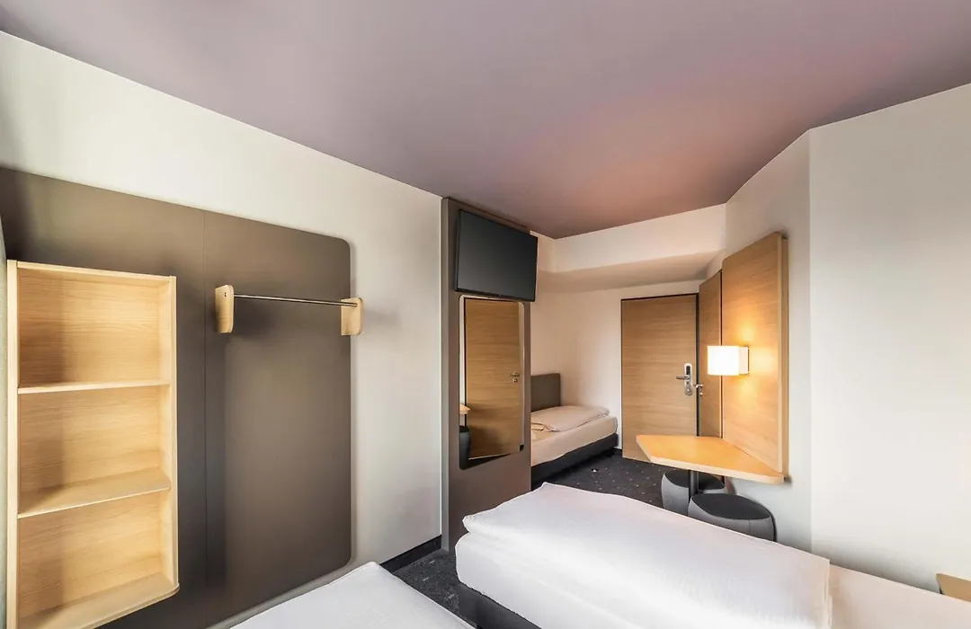 B&B Hotel Düsseldorf-City-1