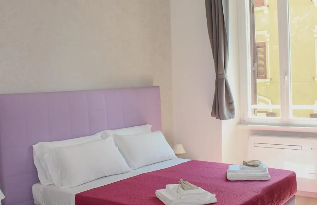 Sunnycornerinrhome-1