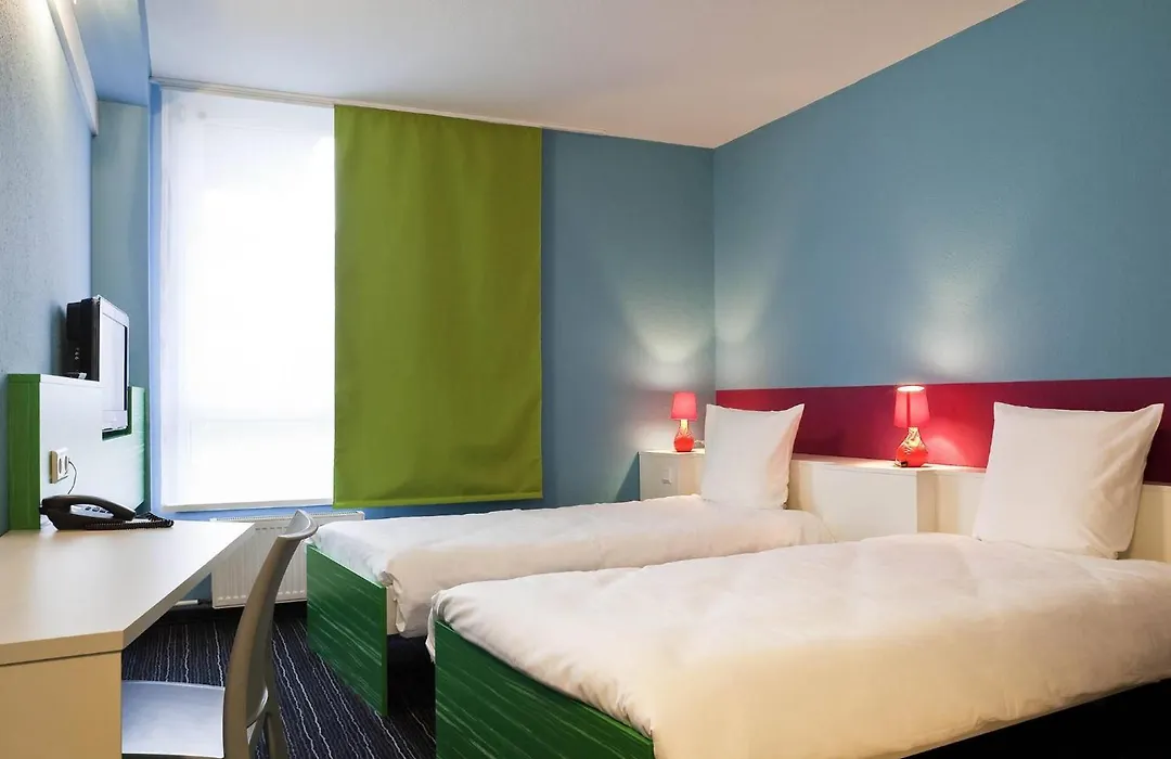 Ibis Styles Duesseldorf-Neuss-1