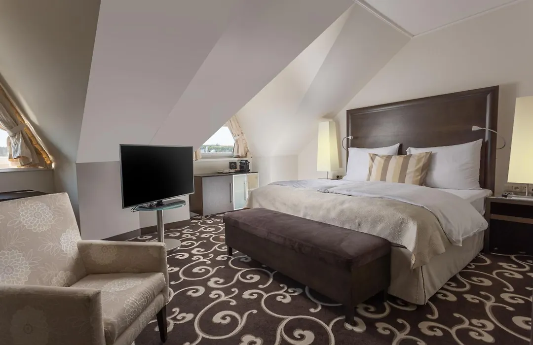 Grand Hotel Bohemia-1