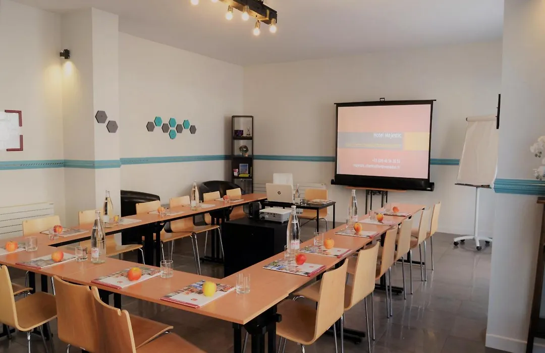 LOGIS Hotel Majestic Chatelaillon Plage - La Rochelle-1