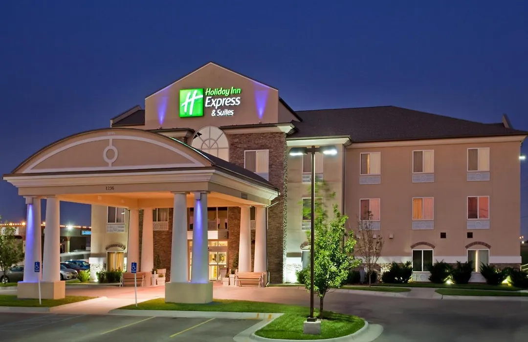 Holiday Inn Express Hotel & Suites Wichita Airport By Ihg-1