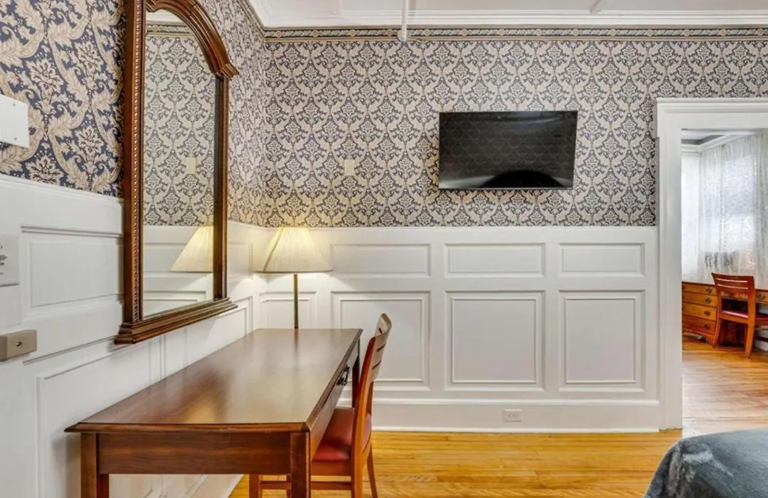 Thayers Inn-1