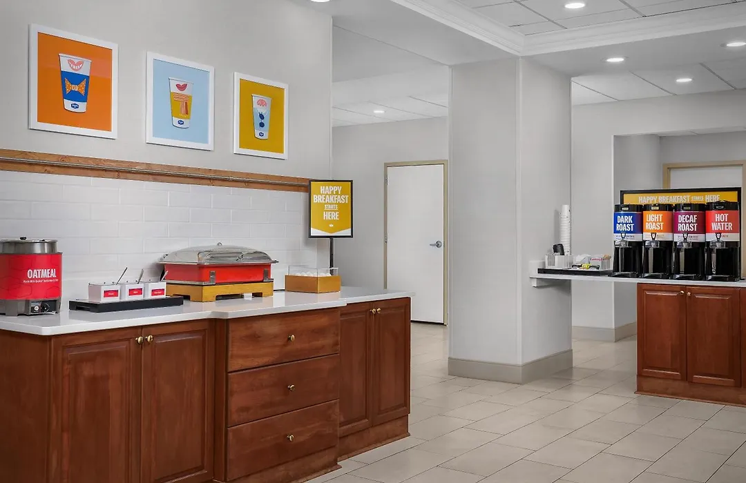 Hampton Inn & Suites Clinton-1