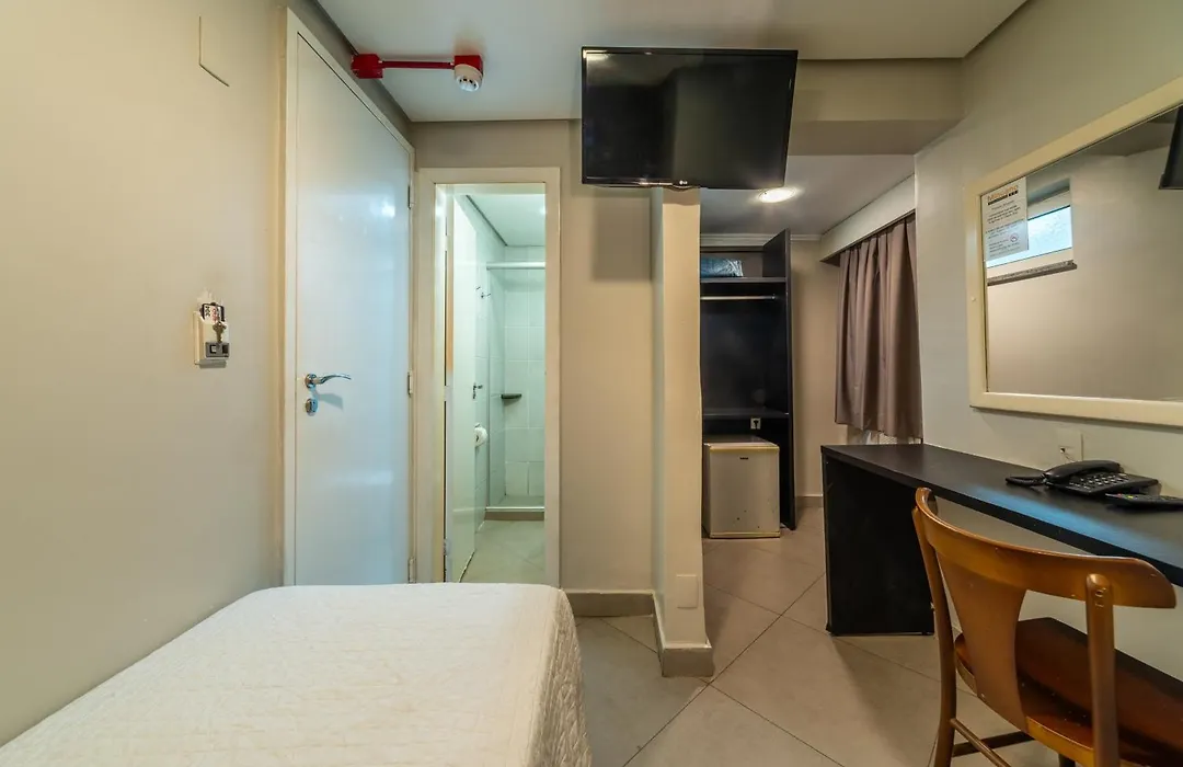 Minuano Hotel Express próx Orla Lago Guaíba, Mercado Público, 300 m Rodoviária-1