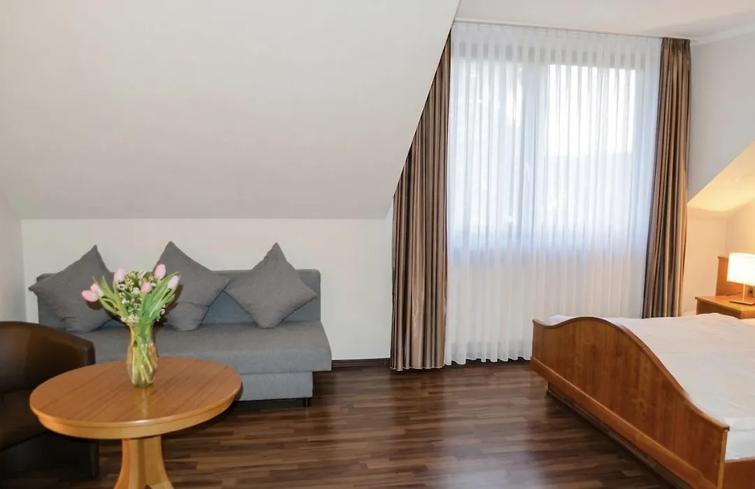 Sali - Hotel zum Dorfbrunnen - Bornheim bei Köln Bonn-1