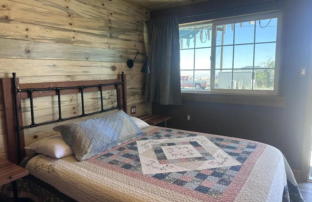 Sugarloaf Mountain Motel-1