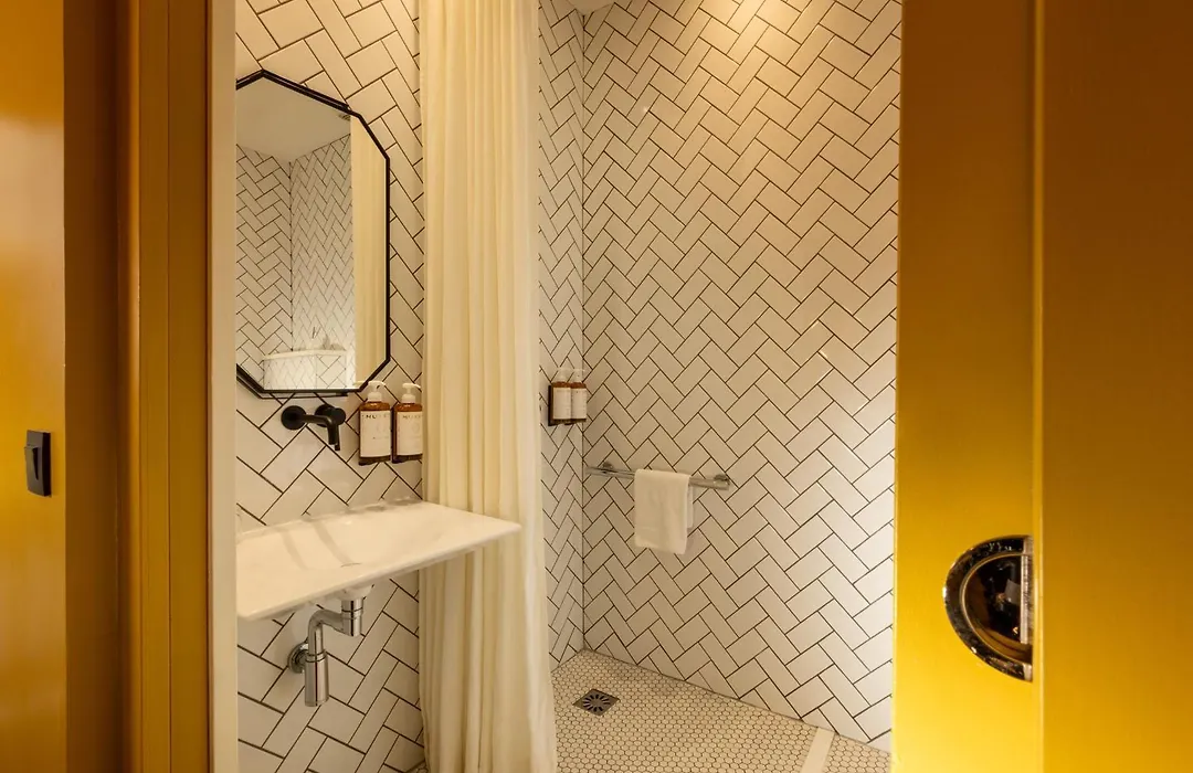 COQ Hotel Paris-1