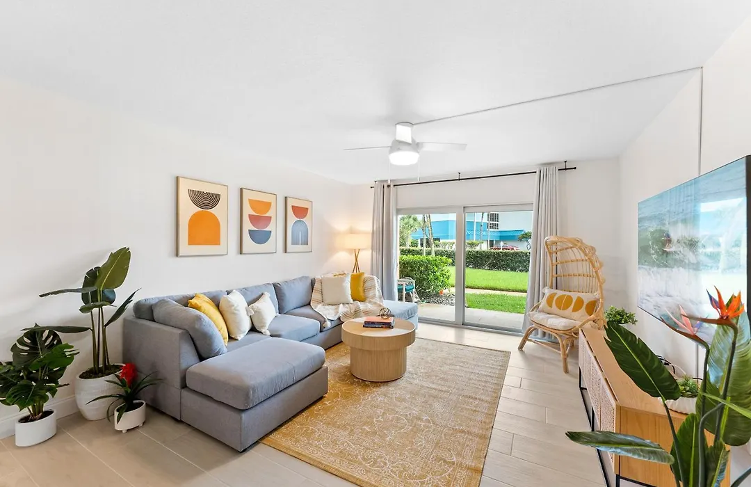 Cocoa Beach Towers - Oceanfront Resort With Heated Pool, Tennis Steps From The Pier-1