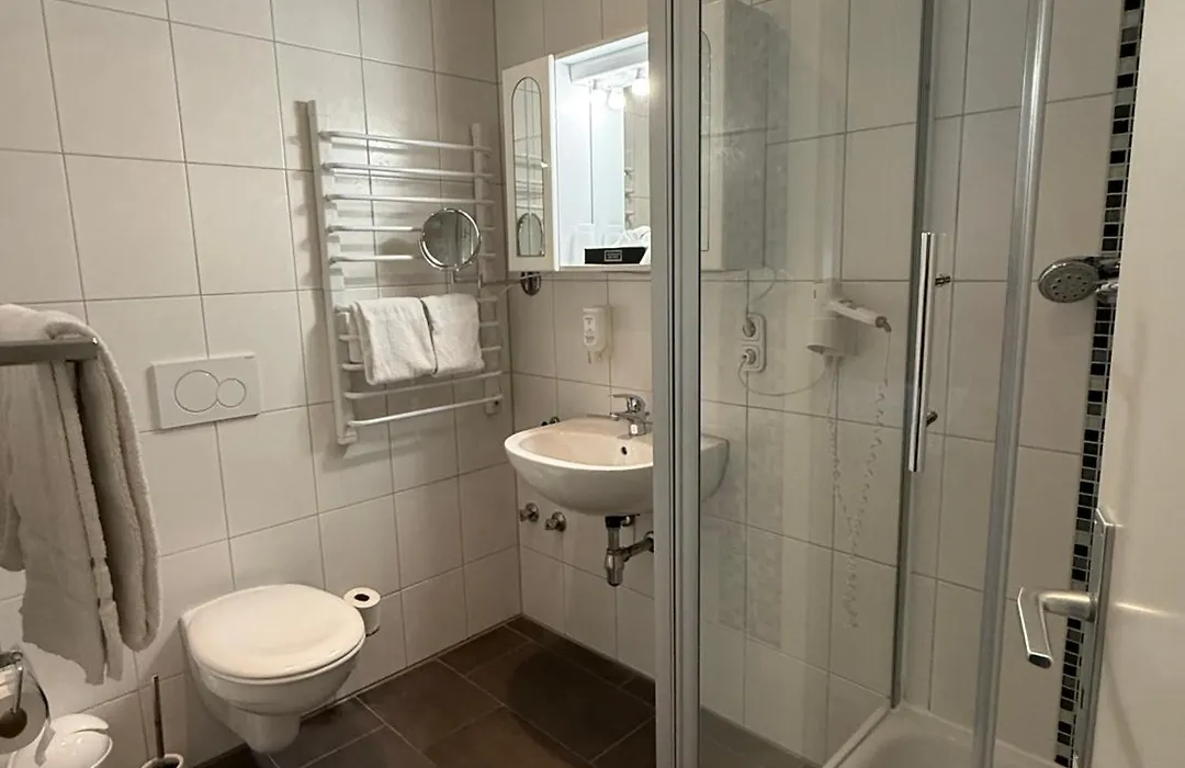 Hotel Alt Montjoie-1