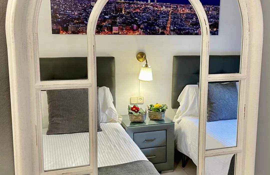 Hostal Lleida-1