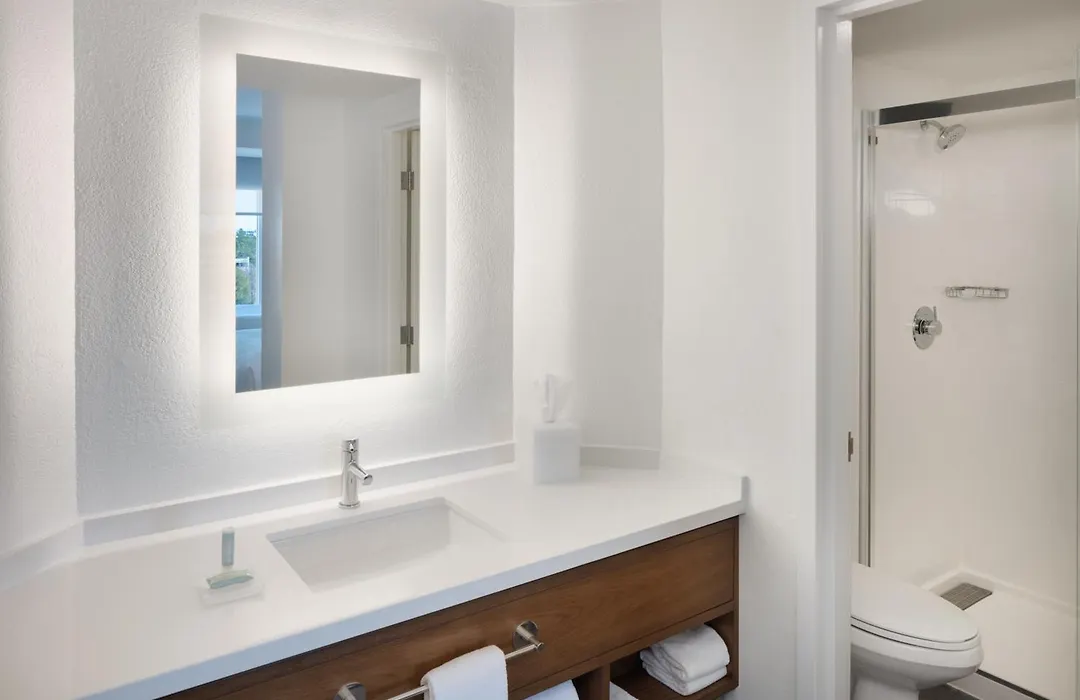 Courtyard By Marriott Across Universal Orlando-1