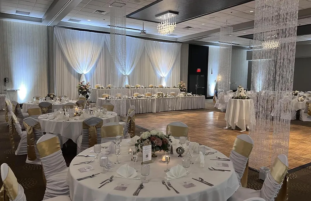 Doubletree By Hilton Bloomington-1