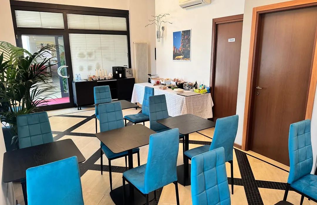 Verona Class Aparthotel "Residenze Del Cuore"-1