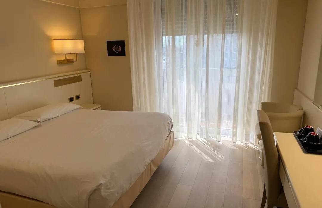Hotel Bristol-1