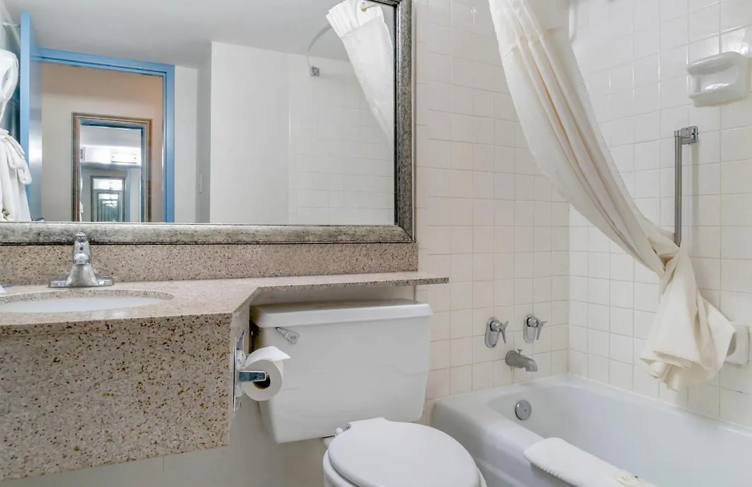 Quality Inn & Suites Banquet Center-1