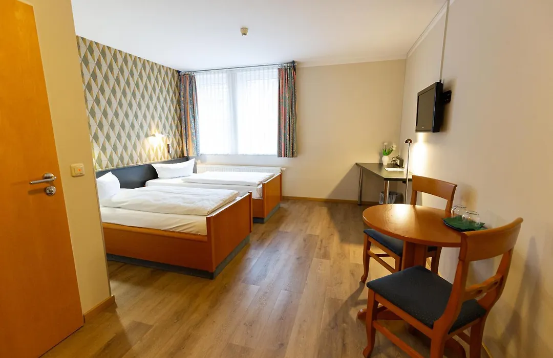 HOTEL BREMER TOR, Bestes Hotelfrühstück, Self-Check-In 24 h-1
